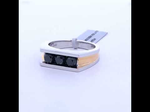 Rotating video showing the jewelry item