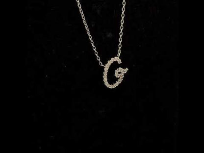 Rotating video showing the jewelry item