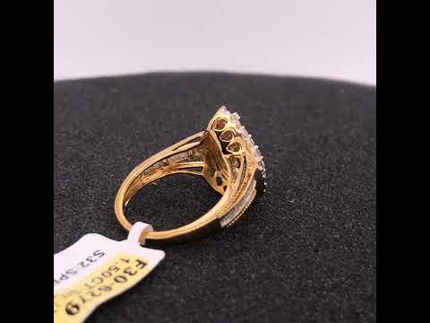 Rotating video showing the jewelry item