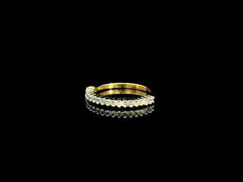 Rotating video showing the jewelry item
