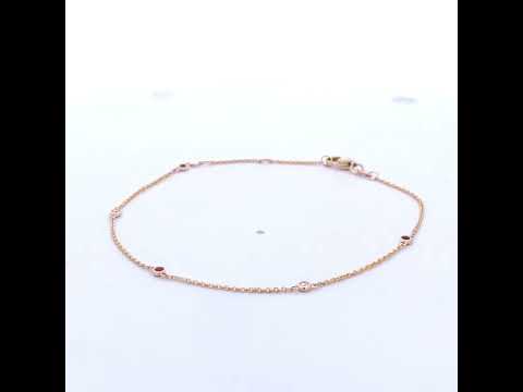 Rotating video showing the jewelry item