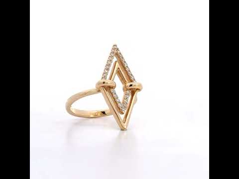 Rotating video showing the jewelry item