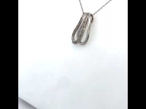 Rotating video showing the jewelry item