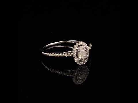 Rotating video showing the jewelry item