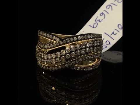 Rotating video showing the jewelry item
