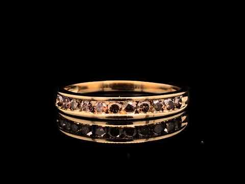 Rotating video showing the jewelry item