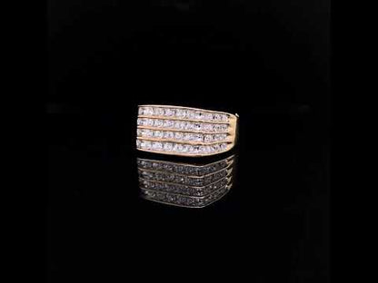 Rotating video showing the jewelry item