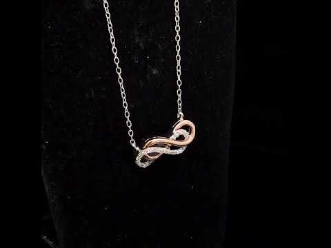 Rotating video showing the jewelry item