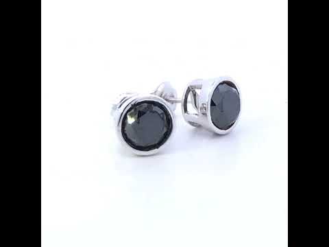 Rotating video showing the jewelry item