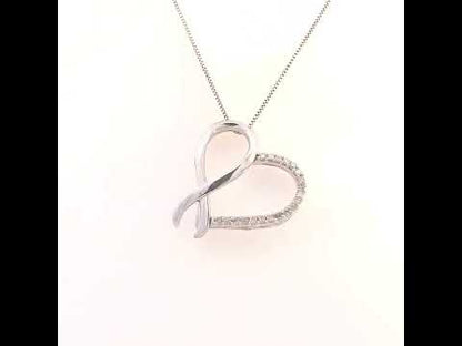 Rotating video showing the jewelry item