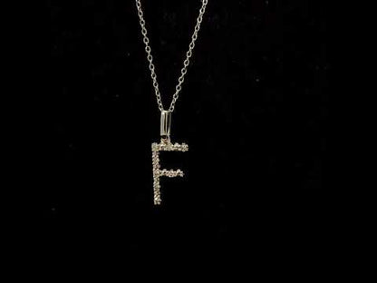 Rotating video showing the jewelry item