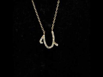 Rotating video showing the jewelry item