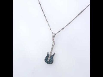 Rotating video showing the jewelry item