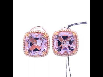 Rotating video showing the jewelry item