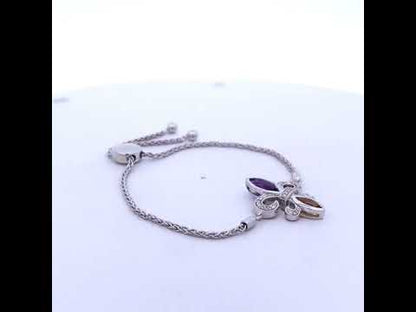 Rotating video showing the jewelry item