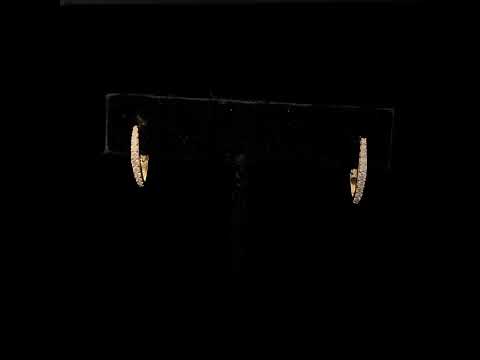 Rotating video showing the jewelry item