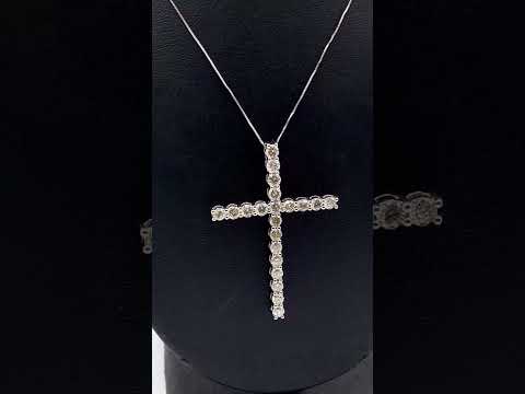 Rotating video showing the jewelry item