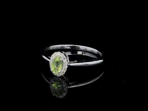 Rotating video showing the jewelry item