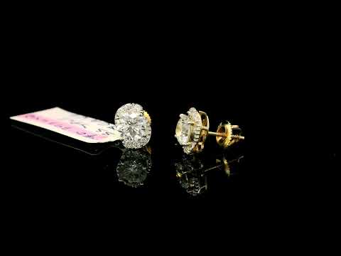 Rotating video showing the jewelry item