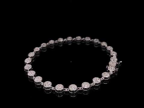 Rotating video showing the jewelry item