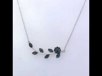 Rotating video showing the jewelry item