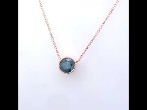 Rotating video showing the jewelry item