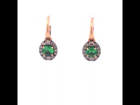 Rotating video showing the jewelry item