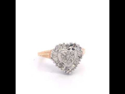 Rotating video showing the jewelry item