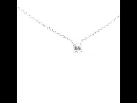 Rotating video showing the jewelry item