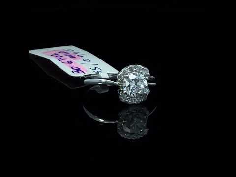 Rotating video showing the jewelry item