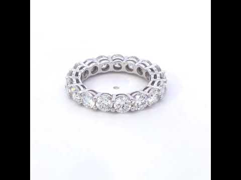 Rotating video showing the jewelry item