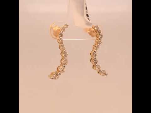 Rotating video showing the jewelry item