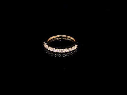 Rotating video showing the jewelry item