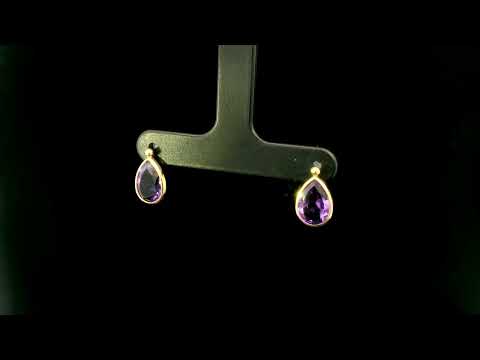 Rotating video showing the jewelry item
