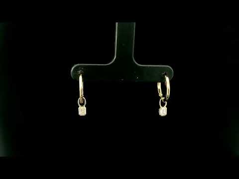 Rotating video showing the jewelry item