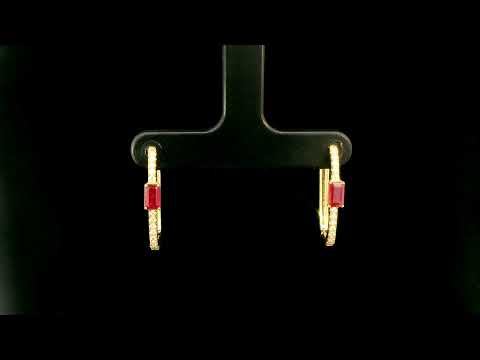 Rotating video showing the jewelry item