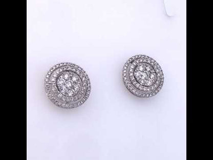 Rotating video showing the jewelry item