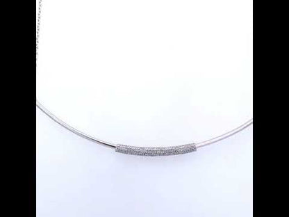 Rotating video showing the jewelry item