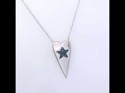 Rotating video showing the jewelry item