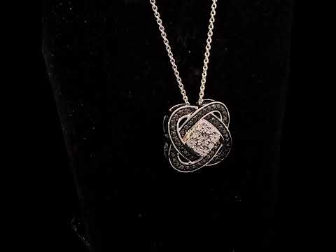 Rotating video showing the jewelry item