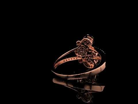 Rotating video showing the jewelry item