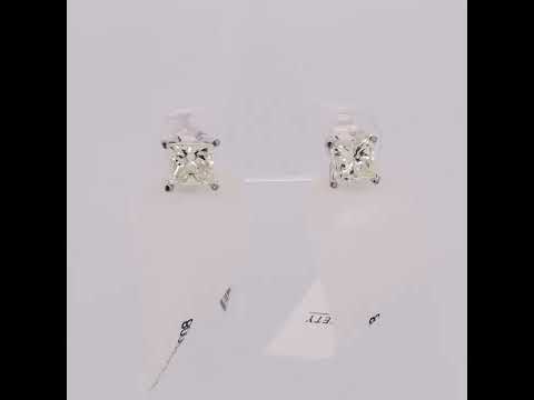 Rotating video showing the jewelry item