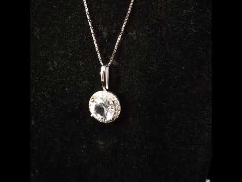 Rotating video showing the jewelry item