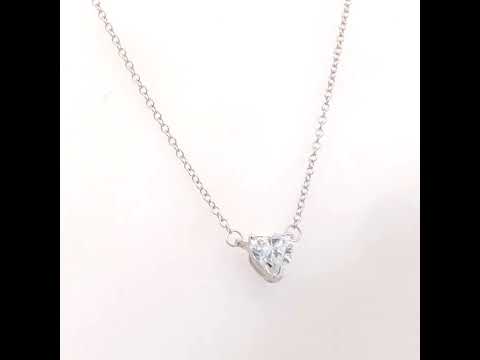 Rotating video showing the jewelry item