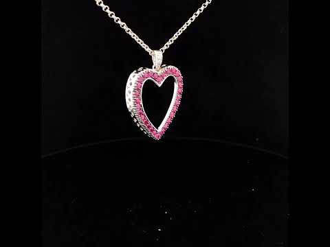 Rotating video showing the jewelry item