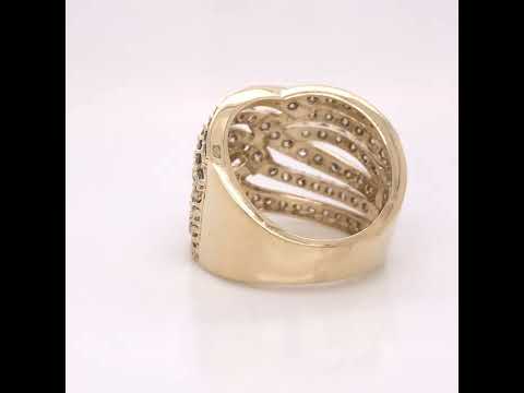 Rotating video showing the jewelry item