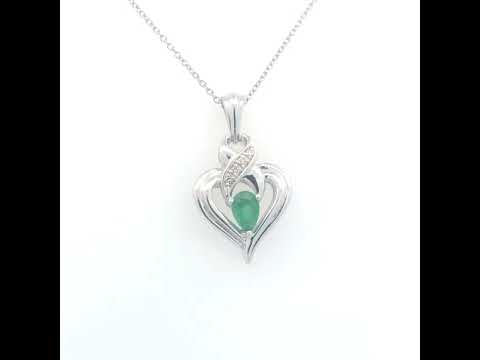 Rotating video showing the jewelry item