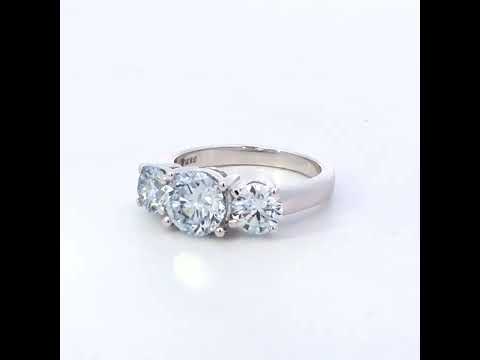 Rotating video showing the jewelry item