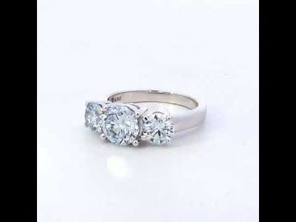 Rotating video showing the jewelry item