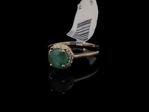 Rotating video showing the jewelry item